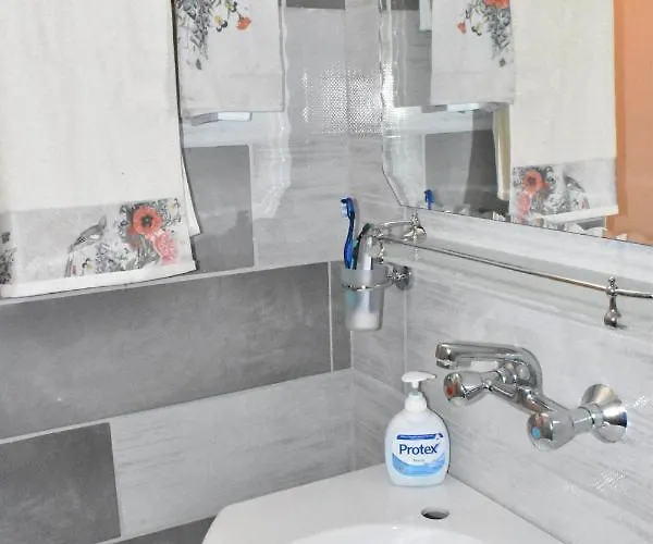 Ross ヴェリコ・タルノヴォ